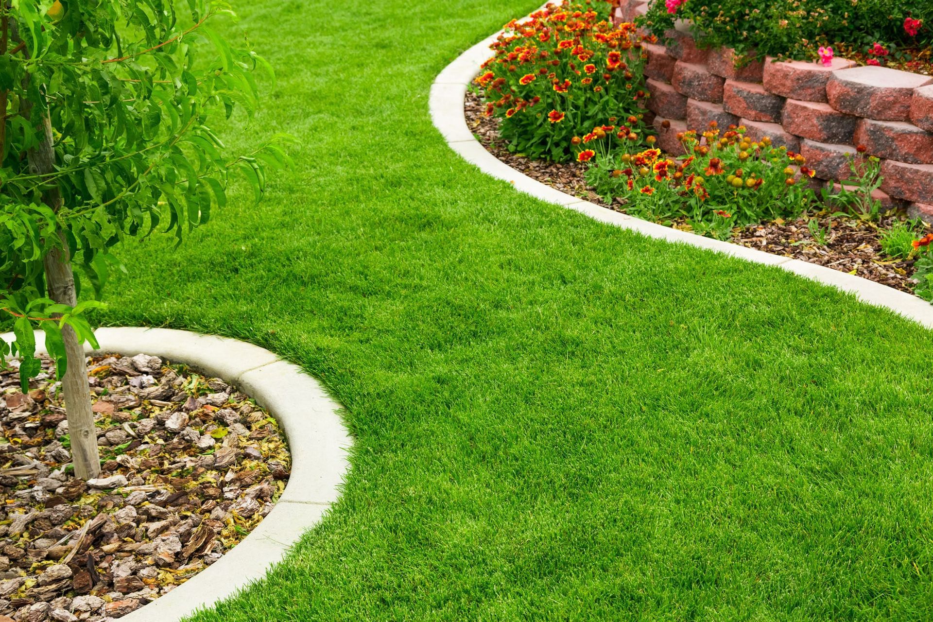 Schöne Gartenanlage gestaltet von Fritz Fischer Gartenbau