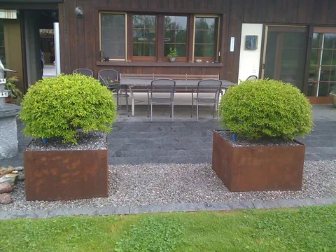 Gartenpflege und Umgebungsarbeit